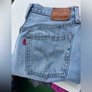 Levi’s 501 skinny women’s jeans NWOT SIZE 26